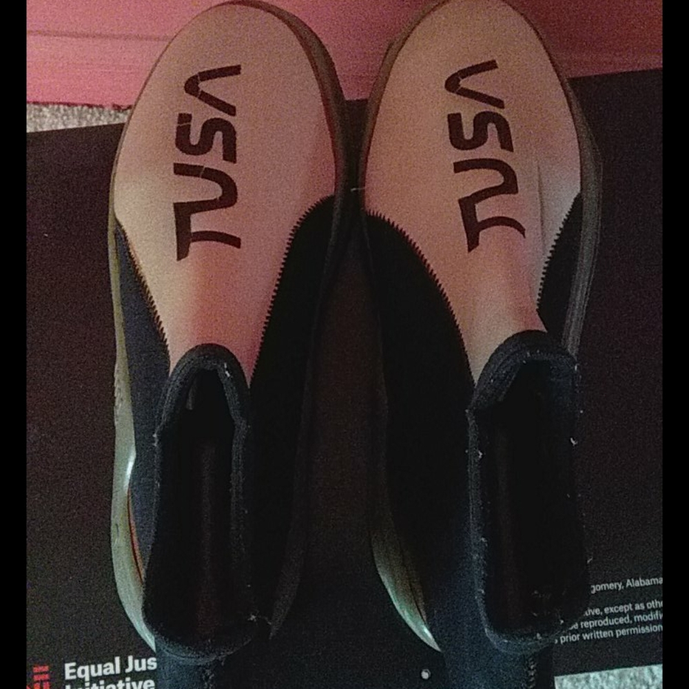 Scuba DIVER Beach / boot $36 sz11XL+free  hat - Picture 3 of 9